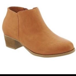 Old Navy Tan Ankle Booties Boots